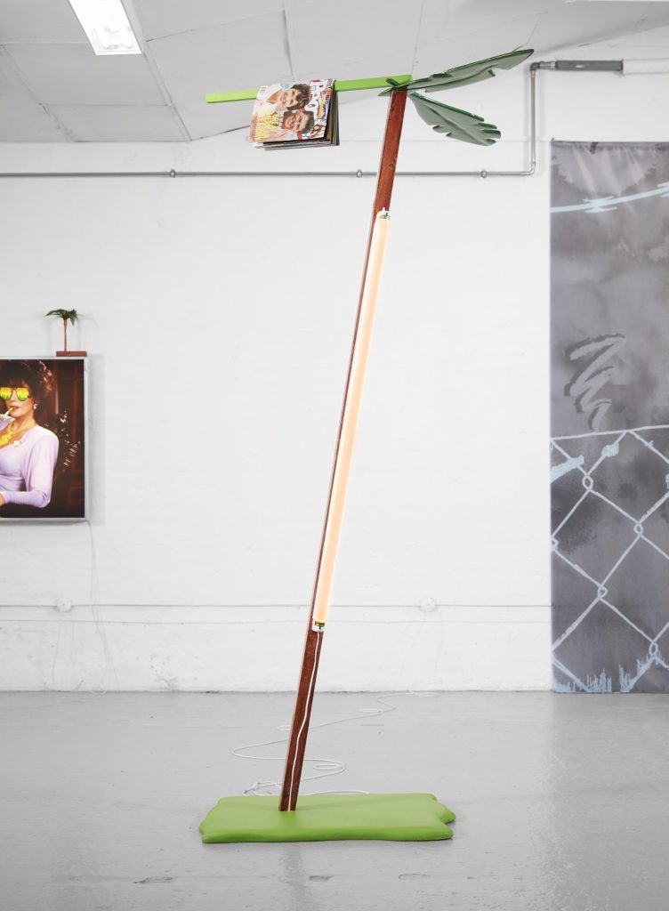 9.FARVEL_AMERIKA_Bitch_is_Back(2020)_by_S├©ren_Hu╠êttel_photo_Morten_Jacobsen